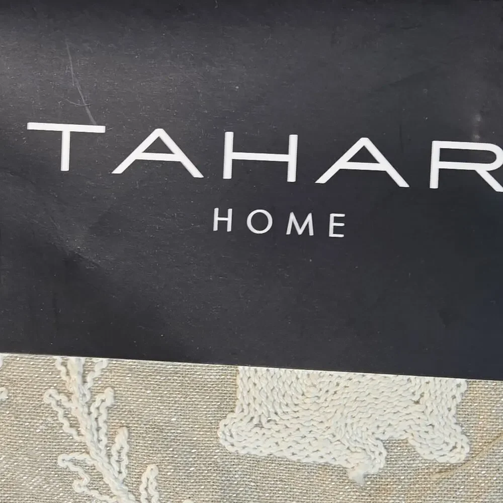 Tahari Easter Table Runner Shabby Chic Farmhouse Bunny Embroidery NWT Shimmer